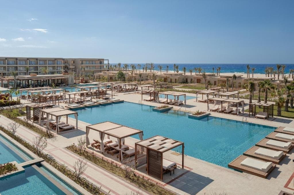 Jaz Sakhra, Almaza Bay