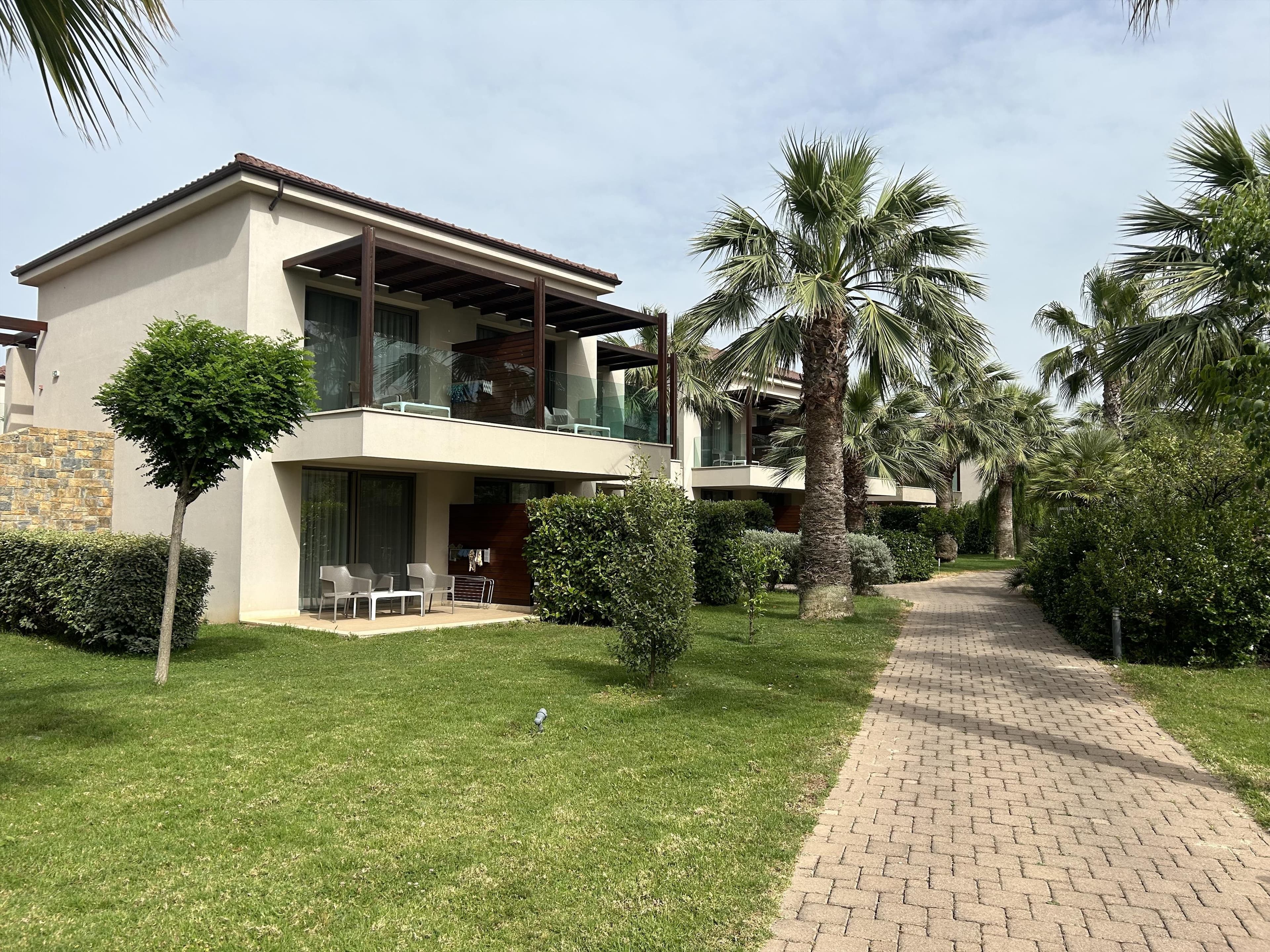 Almyros Beach Resort & spa, Acharavi