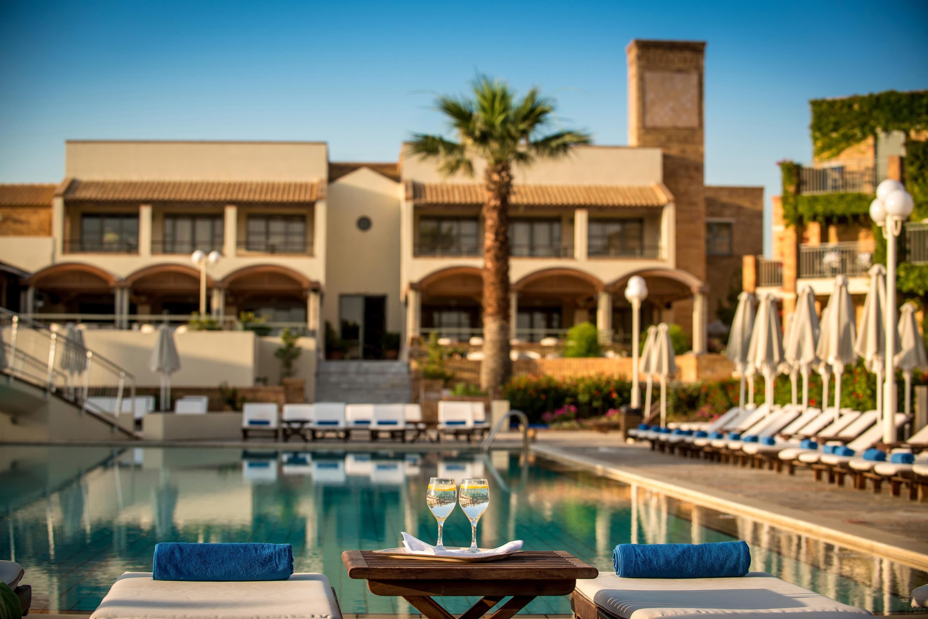 Bella Beach Resort, Anissaras