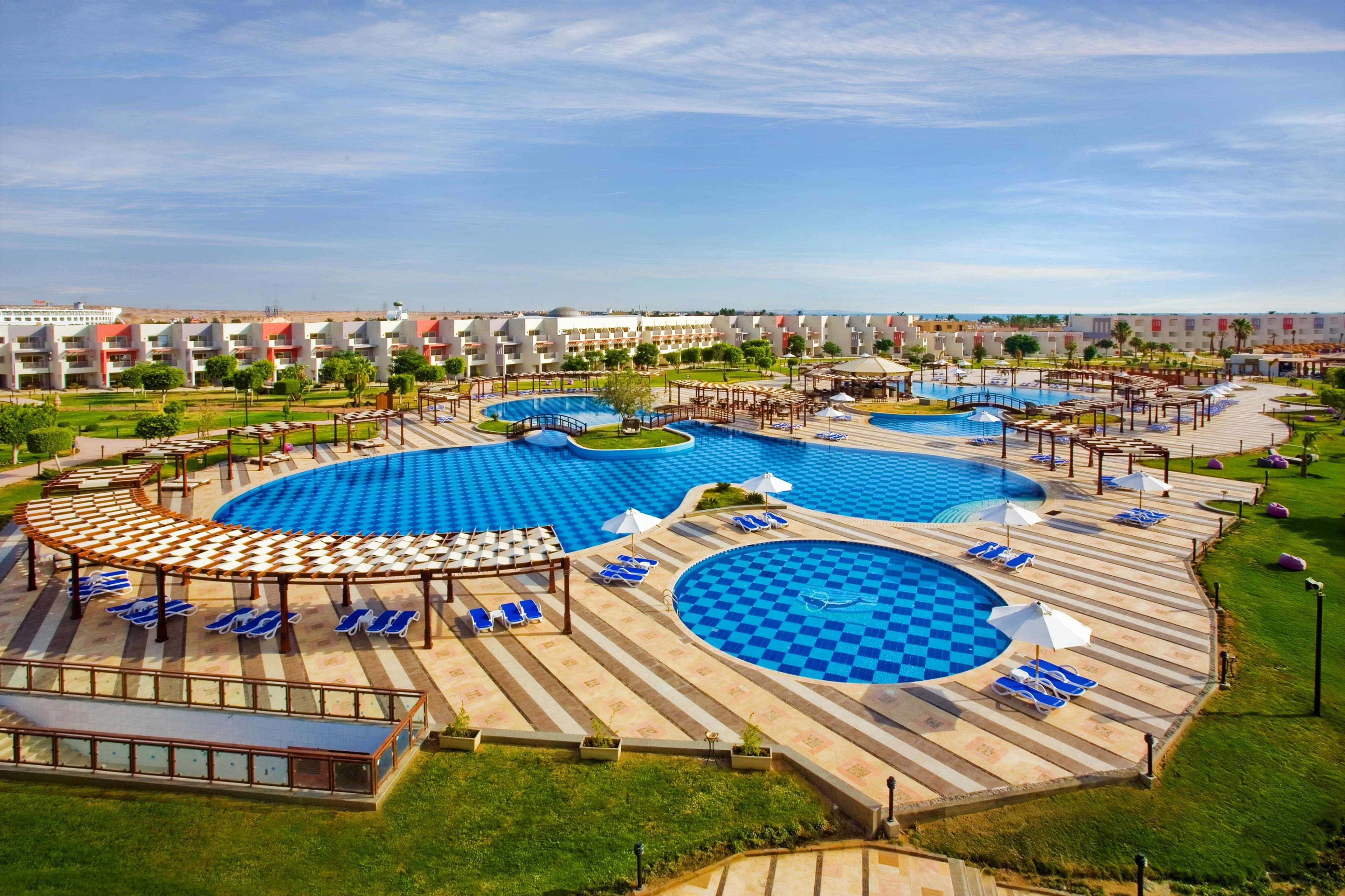 Sunrise Grand Select Crystal Bay Resort, Hurghada - South