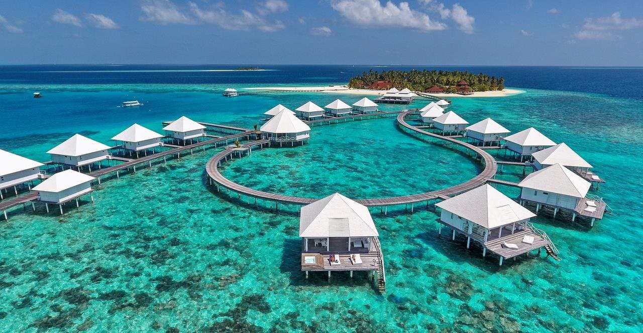 Diamonds Thudufushi, South Ari Atoll