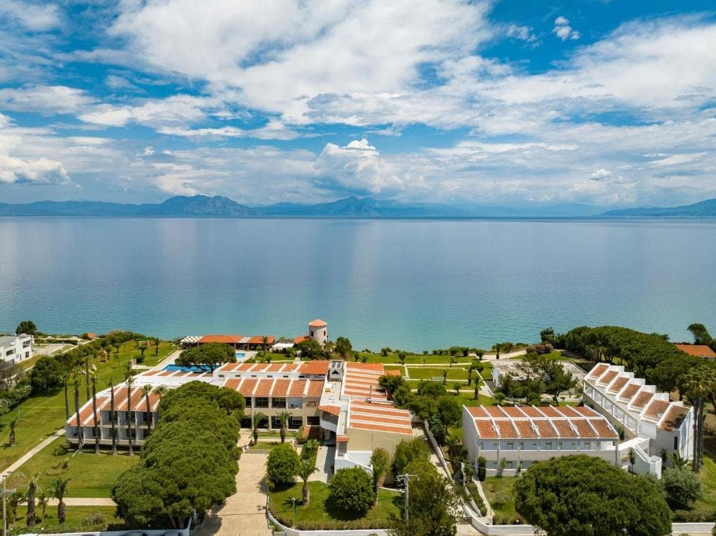 Pavlina Beach Hotel, Niforeika