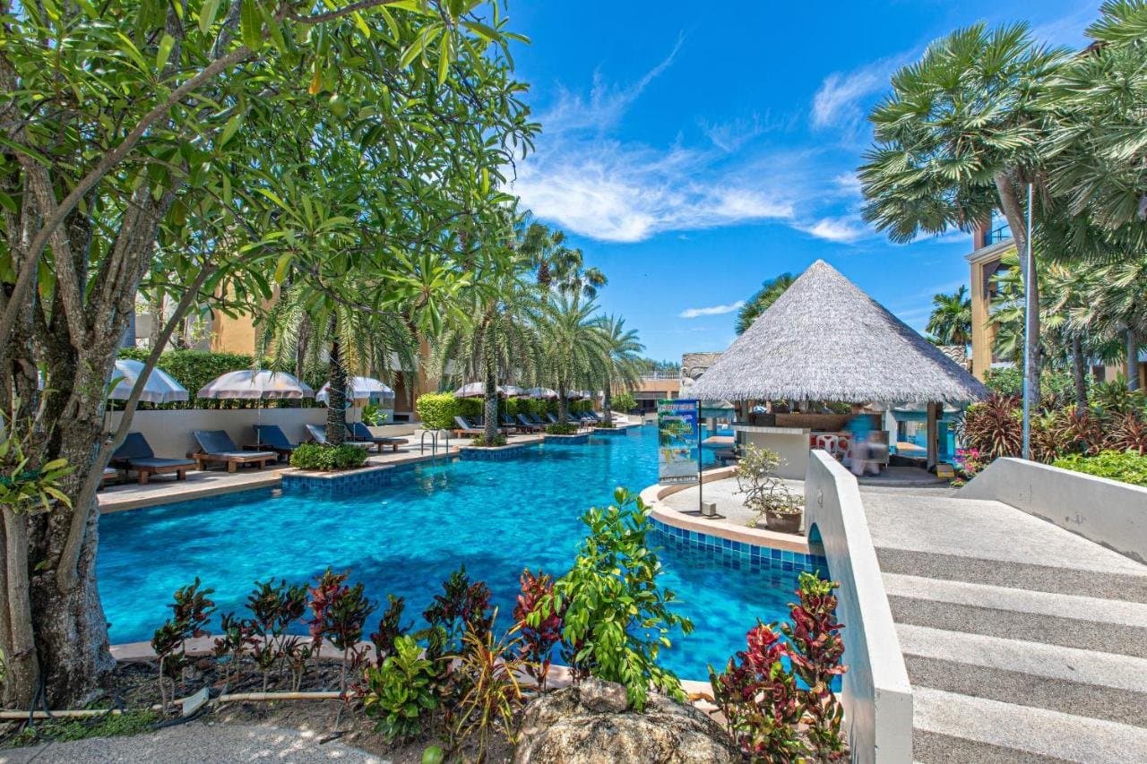 Rawai Palm Beach Resort, Phuket
