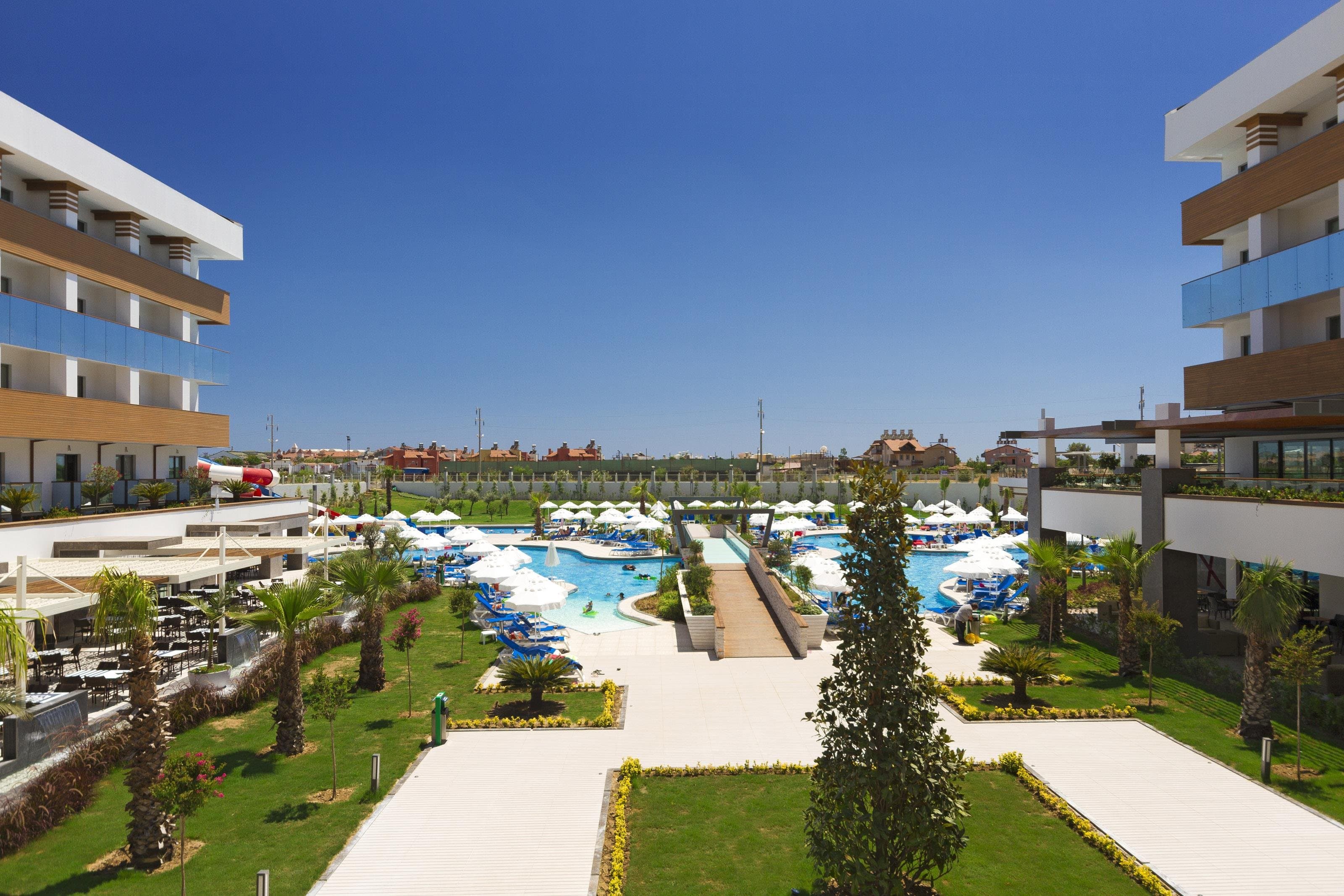 Terrace Elite, Colakli