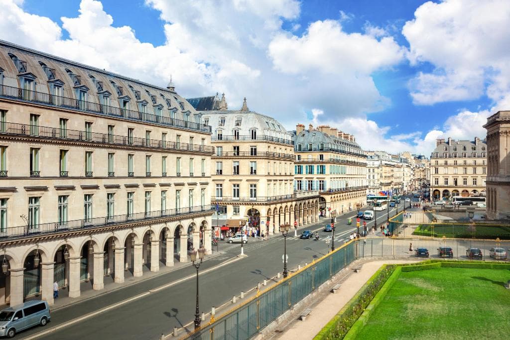 L'Empire Paris, Paris