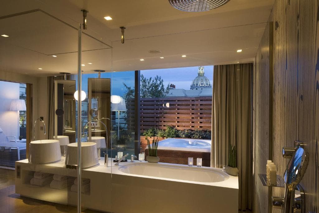 Le Cinq Codet, Paris