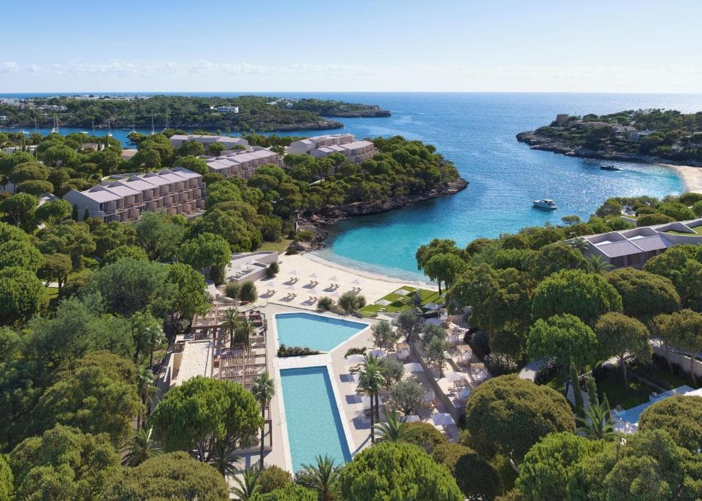 Ikos Porto Petro, Porto Petro