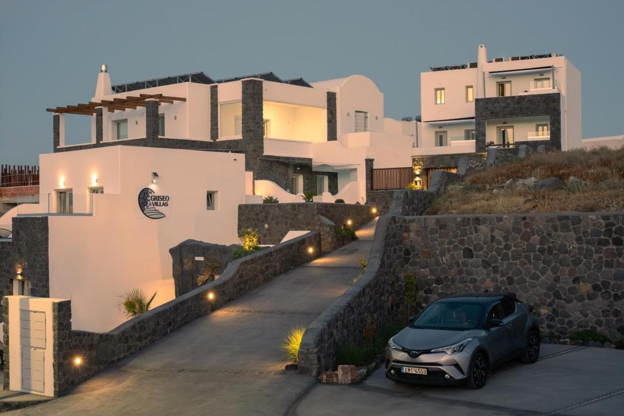 Griseo Villas, Karterados