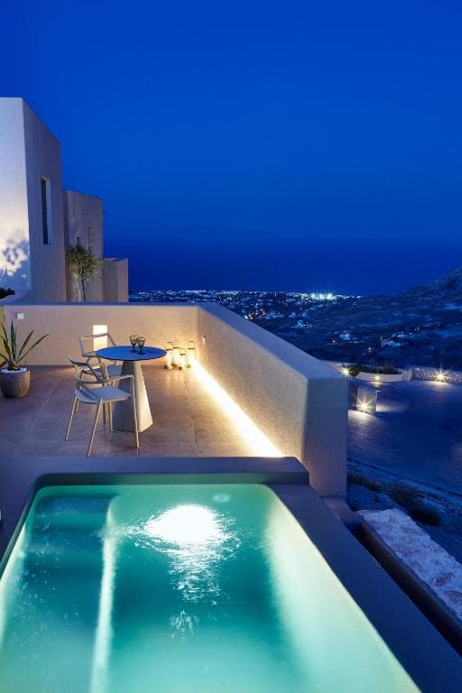Aeon Suites, Pyrgos