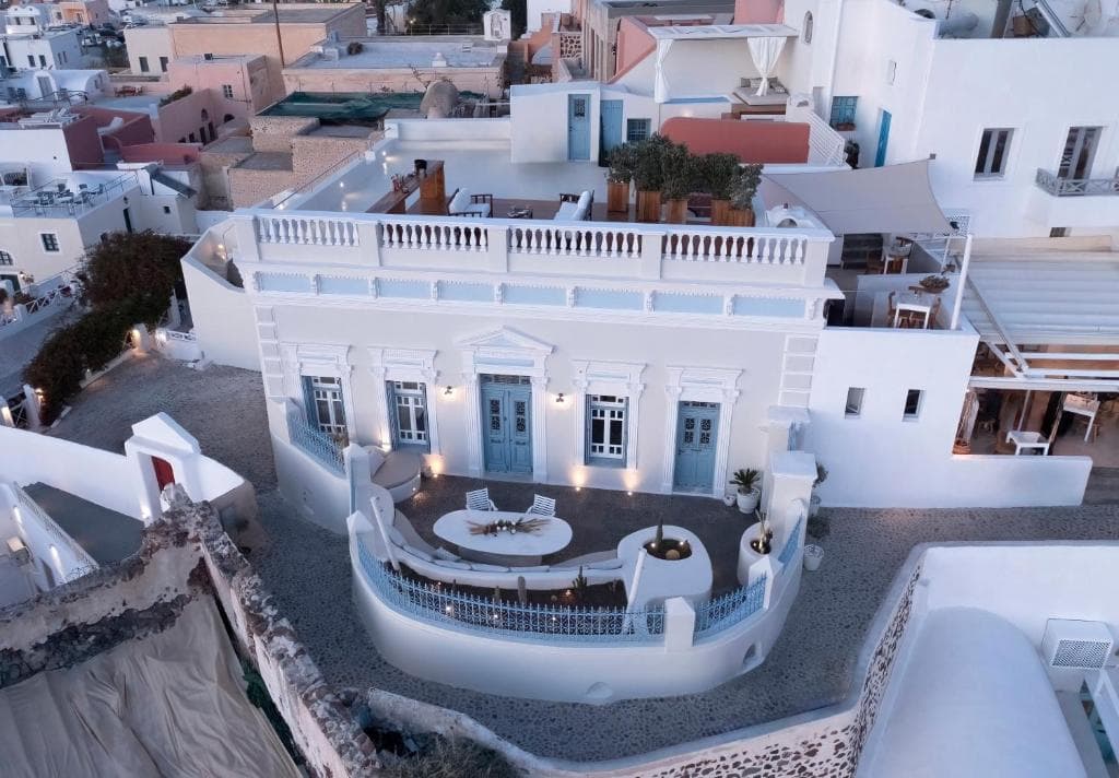 Oia Mansion, Oia