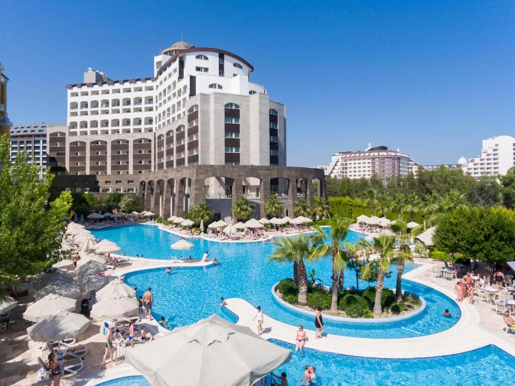 Melas Hotel Lara, Lara-Kundu