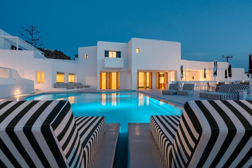 Croco Mykonos, Tourlos