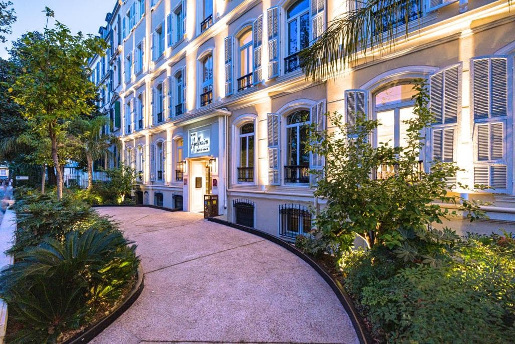 Hôtel Apollinaire Nice, Nisa