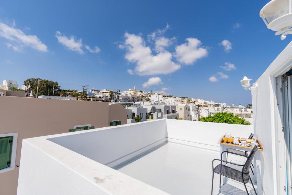 Central Fira Suites, Fira