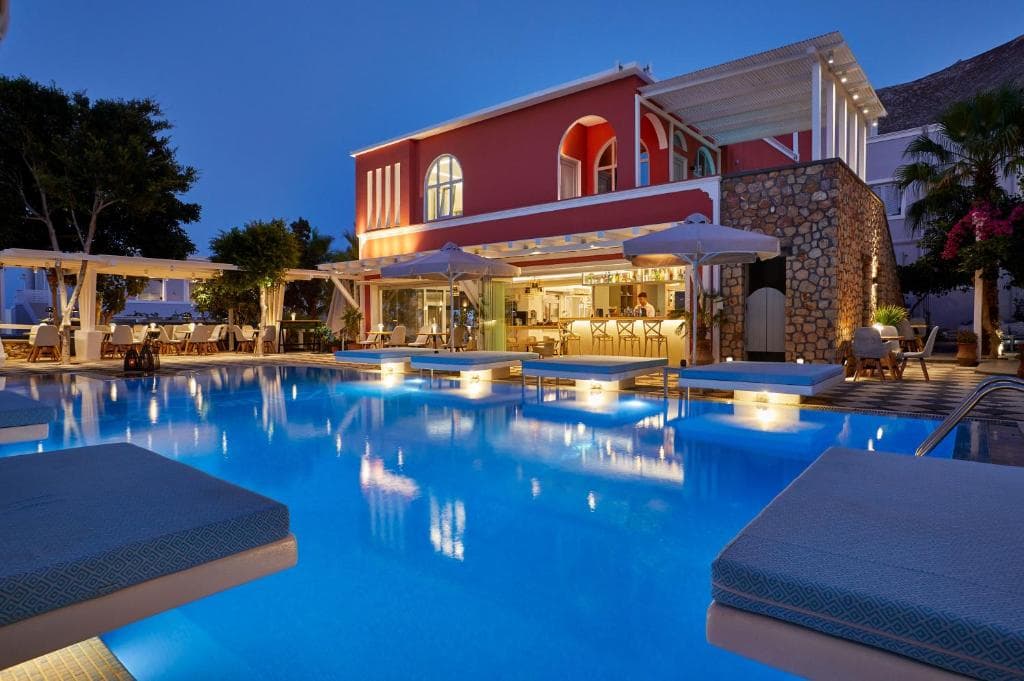 Blue Sea Hotel, Kamari