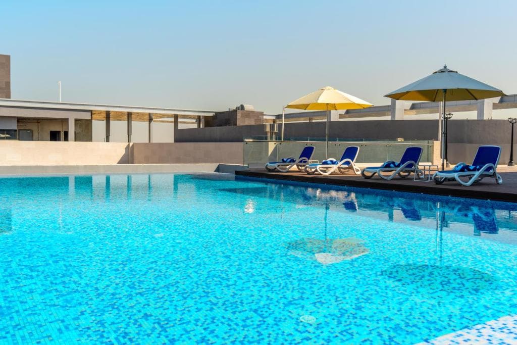 West Walk Retaj Hotel, Doha