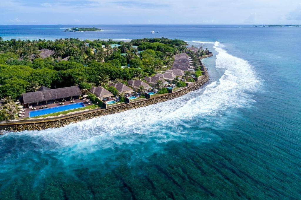 Sheraton Maldives Full Moon Resort & Spa, North Male Atoll