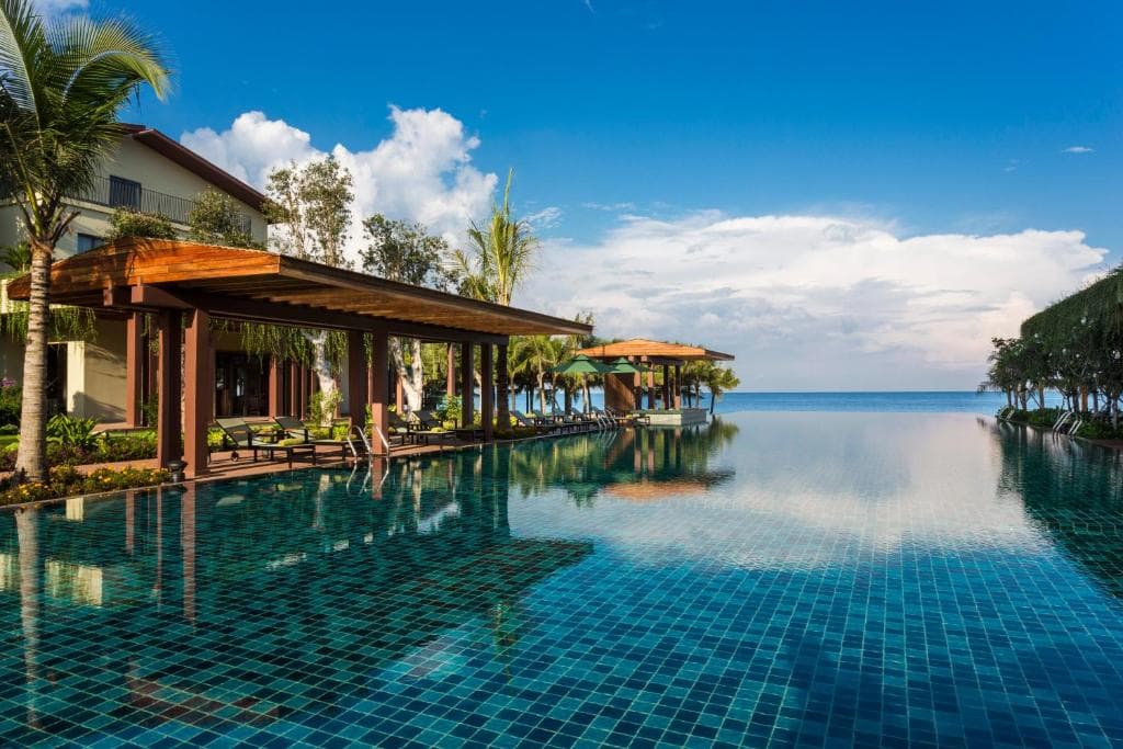 Dusit Princess Moonrise Beach Resort, Bai Truong