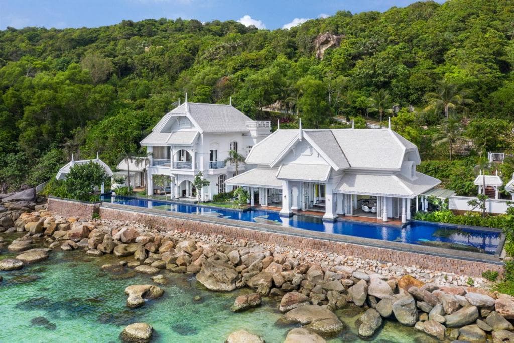 JW Marriott Phu Quoc Emerald Bay Resort & Spa, Bai Khem