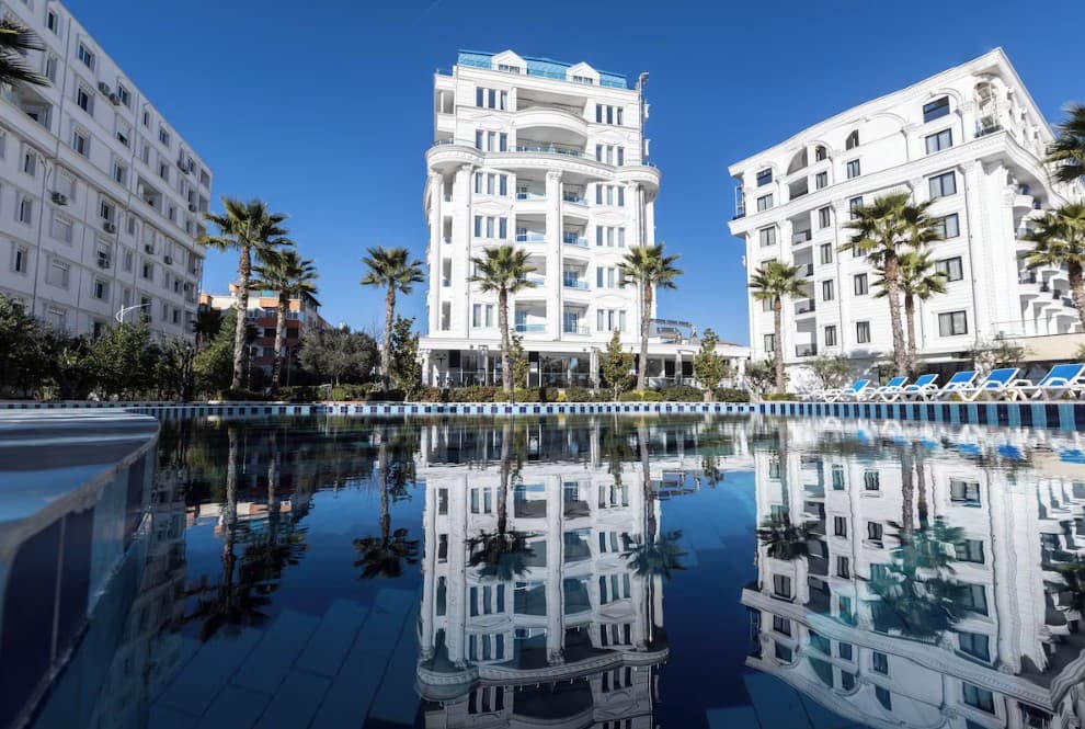 Hotel Fafa Aqua Blue, Golem