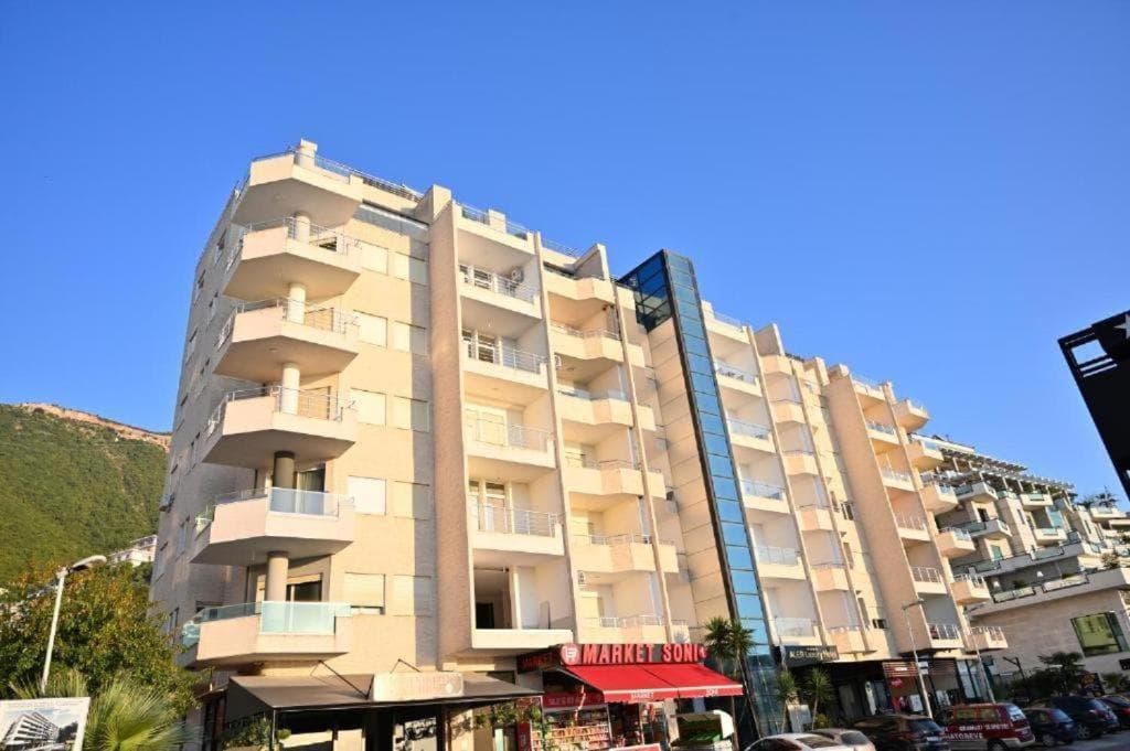 Hotel Lusini, Vlora