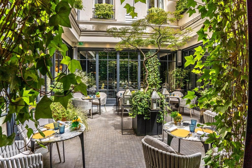 Le Burgundy, Paris